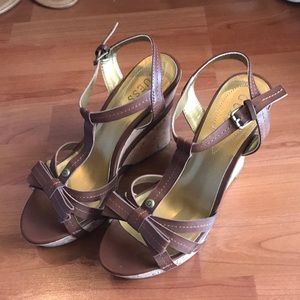Guess brown wedges